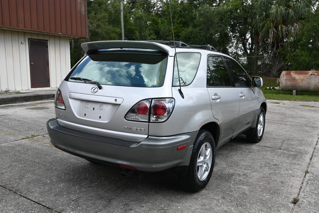 2002 Lexus RX 1st Gen - Image 12 of 31