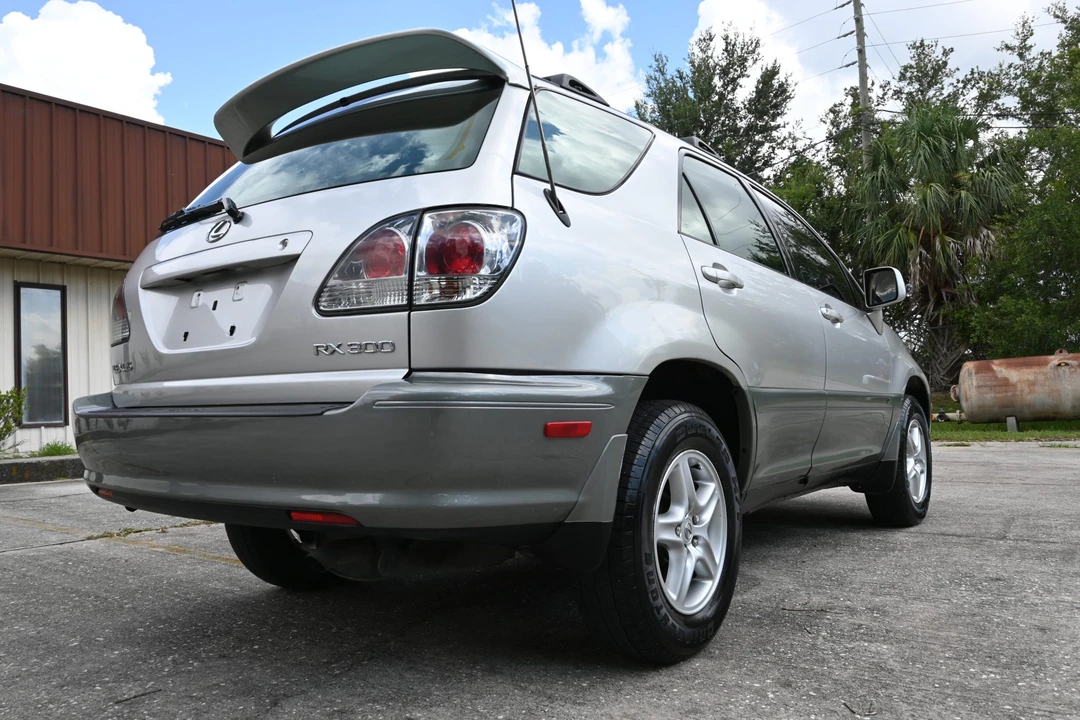 2002 Lexus RX 1st Gen - Image 14 of 31