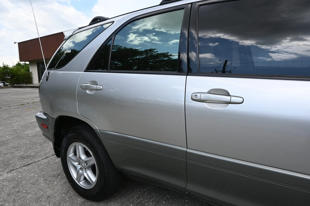 2002 Lexus RX 1st Gen - Image 29 of 31