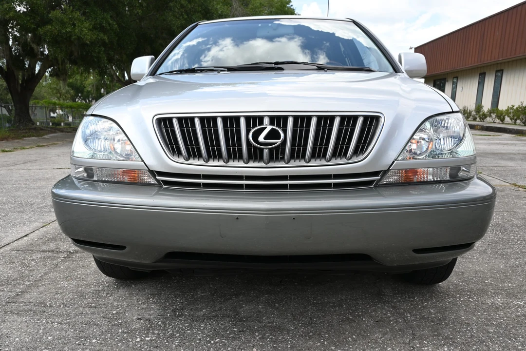 2002 Lexus RX 1st Gen - Image 5 of 31