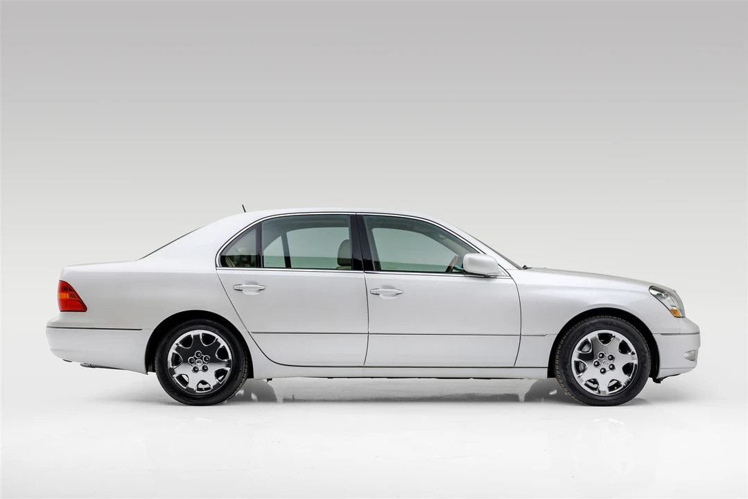 2003 Lexus LS 3rd Gen - Image 8 of 31