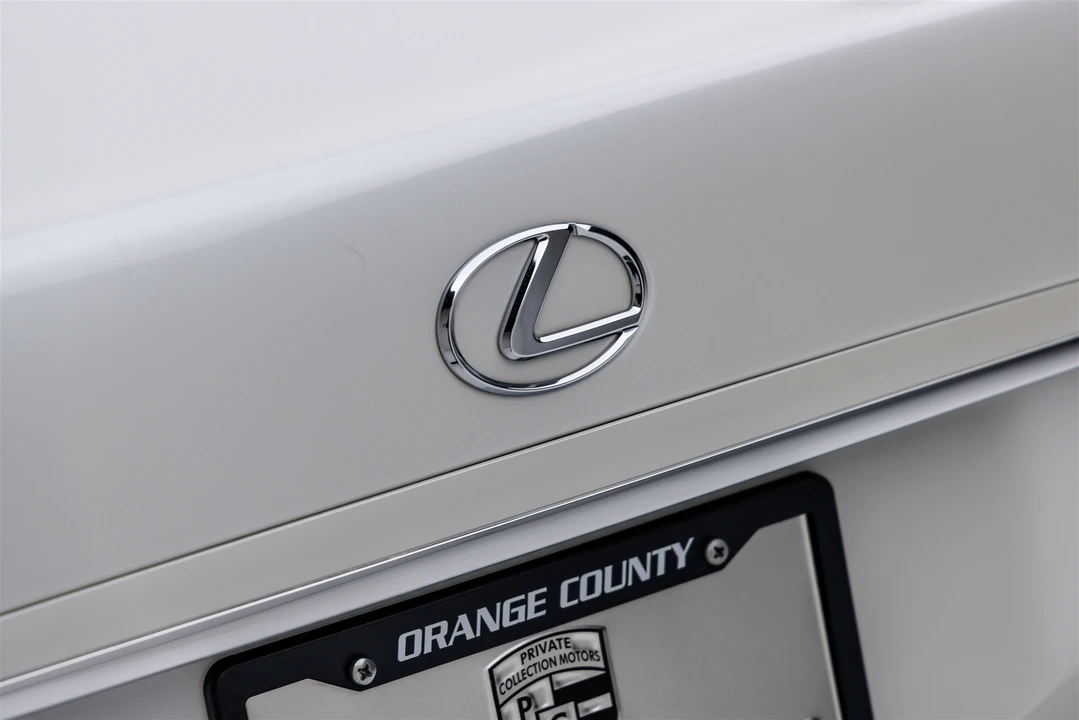 2003 Lexus LS 3rd Gen - Image 21 of 31