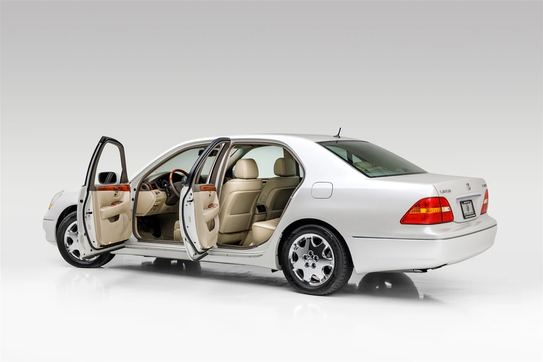 2003 Lexus LS 3rd Gen - Image 4 of 31