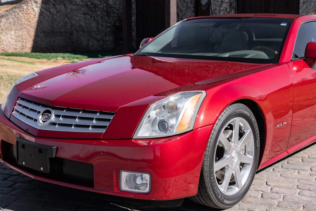 2004 Cadillac XLR - Image 13 of 31