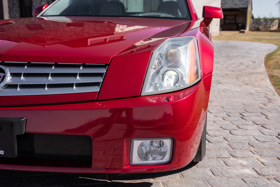 2004 Cadillac XLR - Image 12 of 31