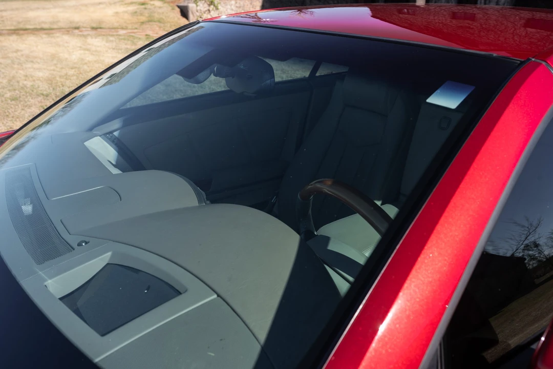 2004 Cadillac XLR - Image 17 of 31