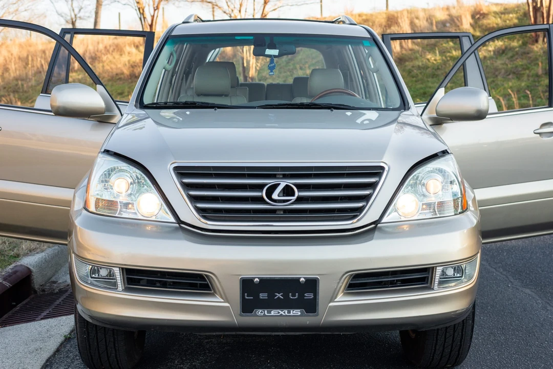 2004 Lexus GX 1st Gen - Image 9 of 31