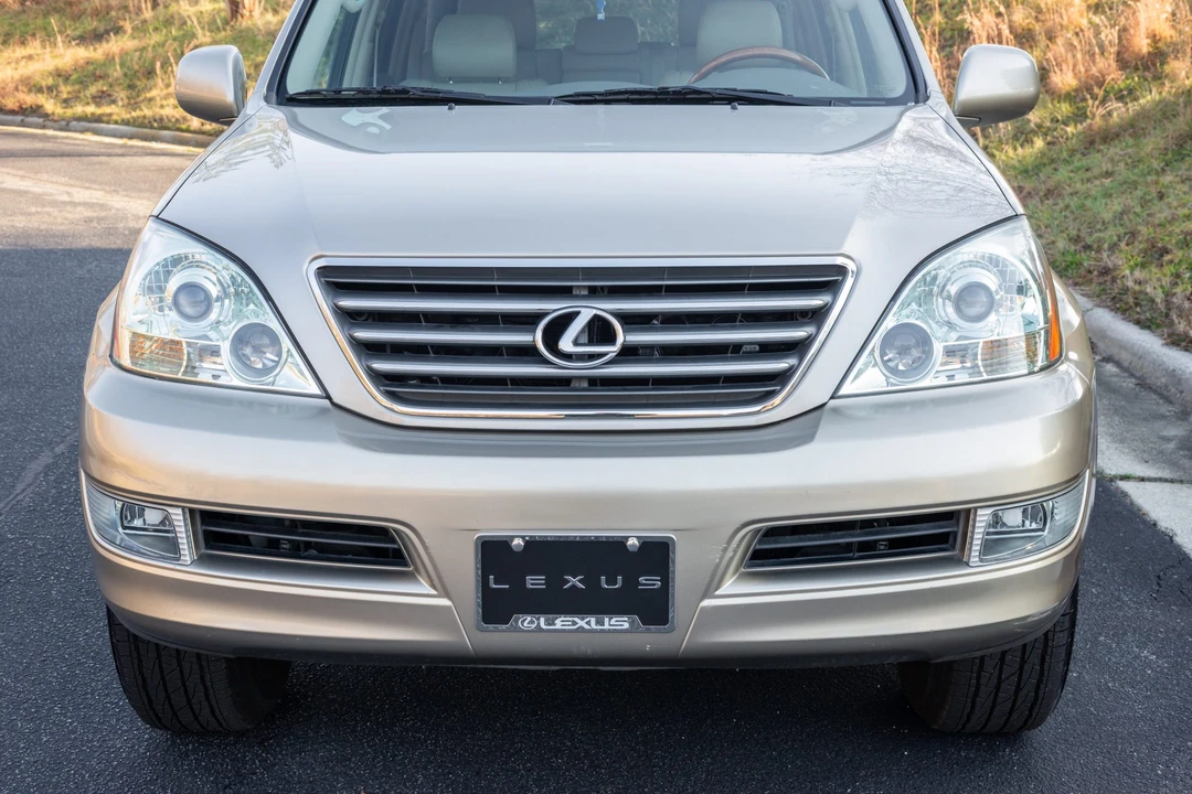 2004 Lexus GX 1st Gen - Image 10 of 31