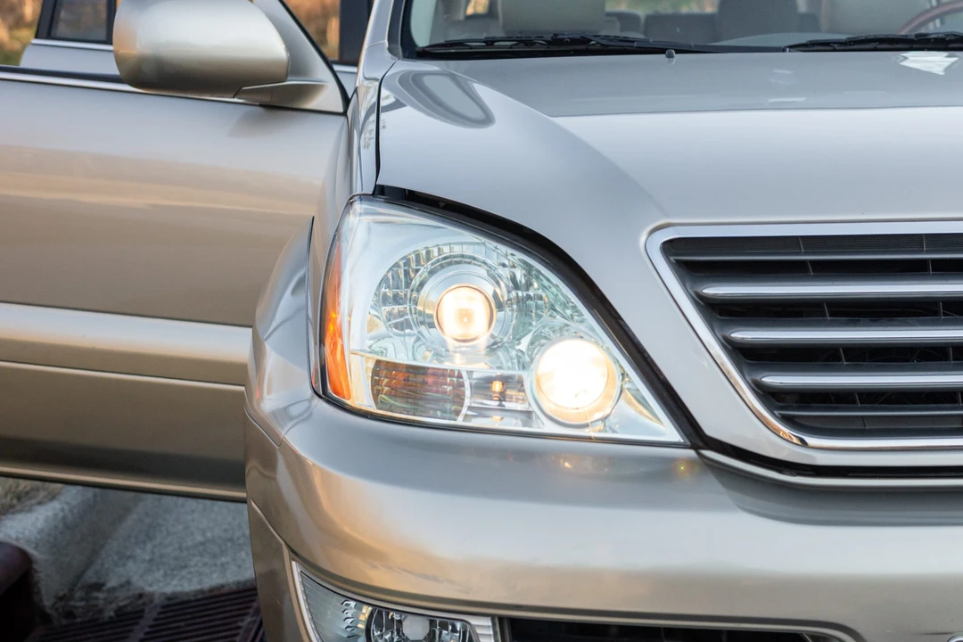 2004 Lexus GX 1st Gen - Image 28 of 31