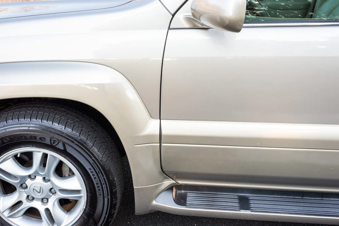 2004 Lexus GX 1st Gen - Image 20 of 31