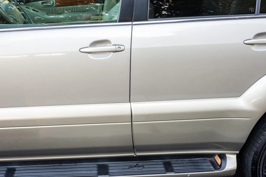 2004 Lexus GX 1st Gen - Image 22 of 31
