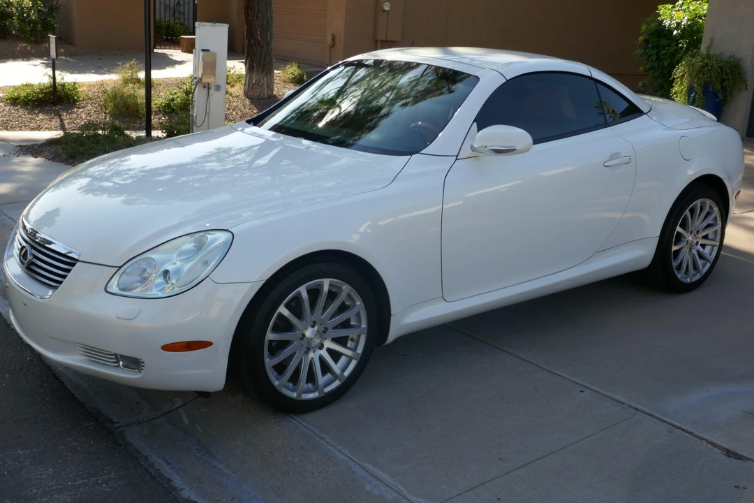 2004 Lexus SC430 - Image 2 of 31