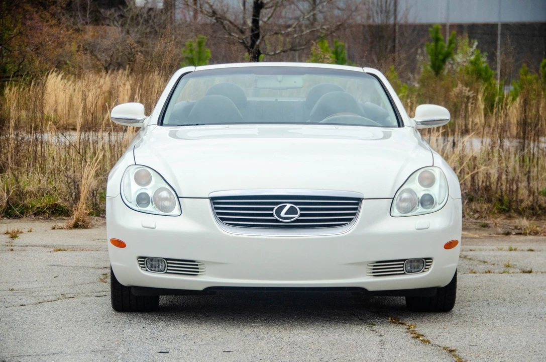 2004 Lexus SC430 - Image 3 of 31