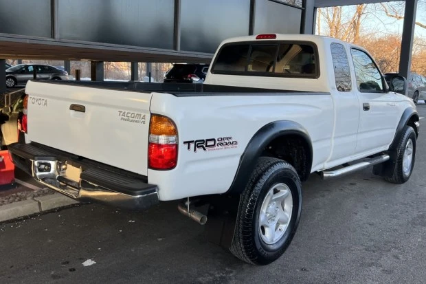2004 Toyota Tacoma 1st Gen - Image 2 of 7