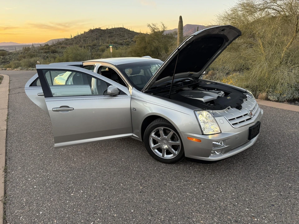 2005 Cadillac STS - Image 14 of 31