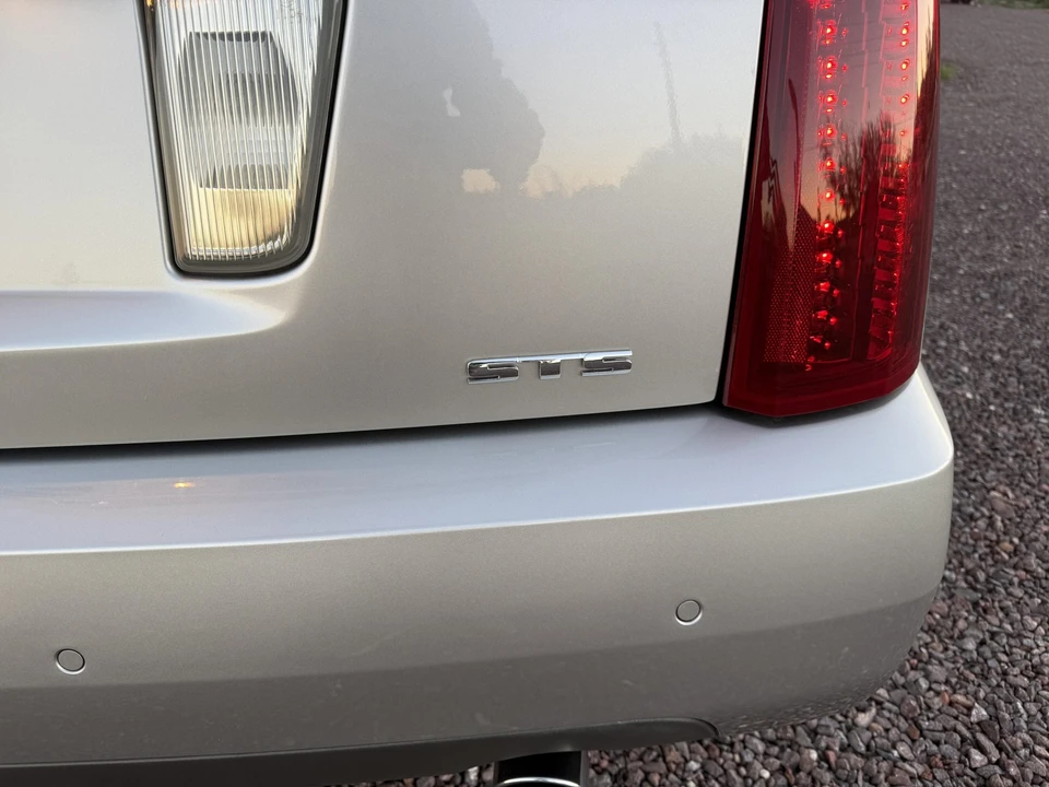 2005 Cadillac STS - Image 17 of 31