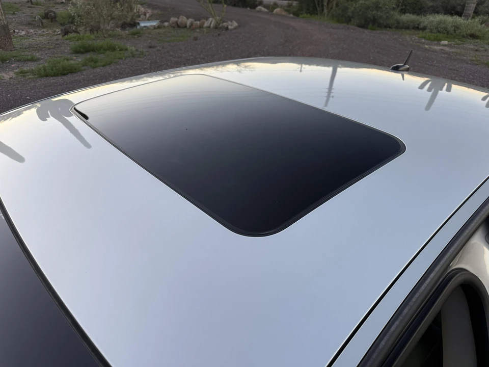 2005 Cadillac STS - Image 25 of 31