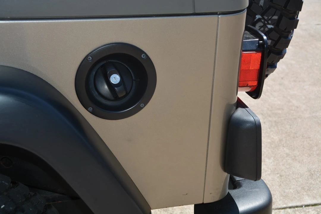2005 Jeep TJ Wrangler - Image 24 of 31
