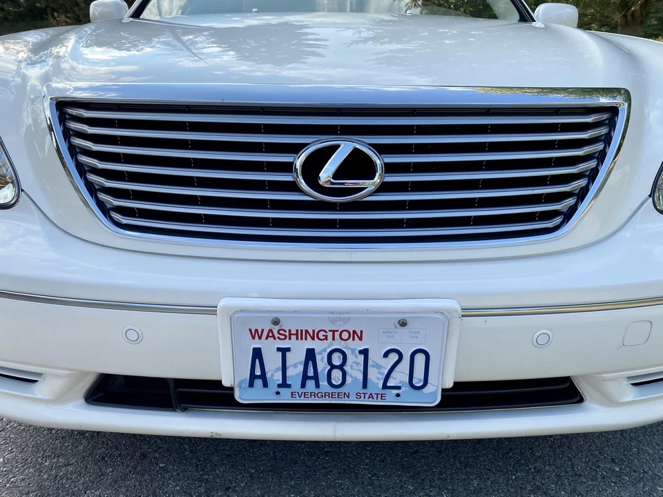2005 Lexus LS 3rd Gen - Image 24 of 31