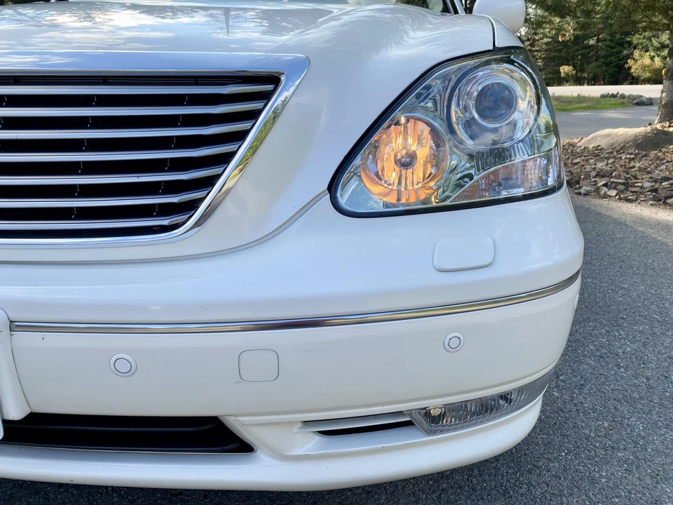 2005 Lexus LS 3rd Gen - Image 25 of 31