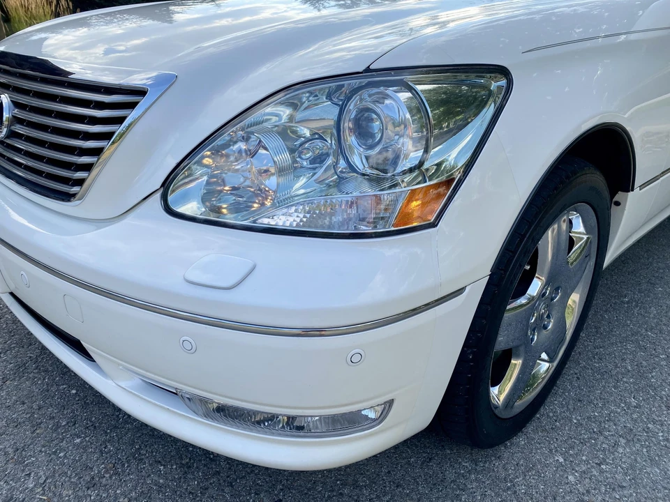 2005 Lexus LS 3rd Gen - Image 26 of 31
