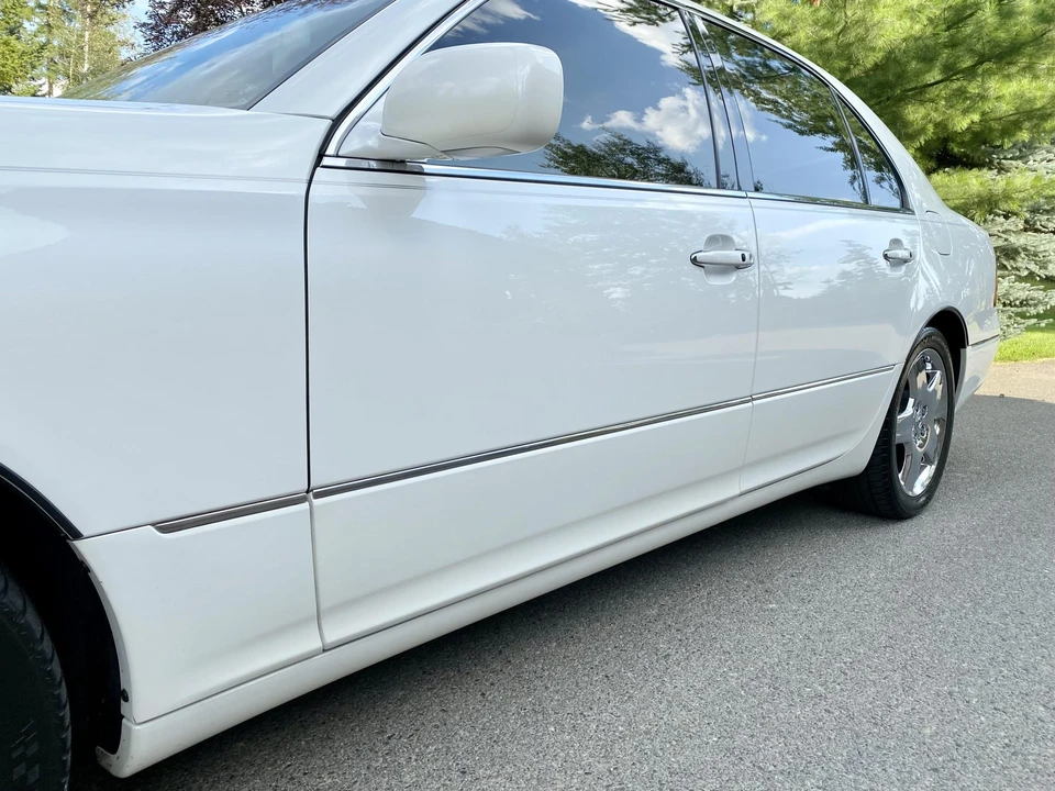 2005 Lexus LS 3rd Gen - Image 29 of 31