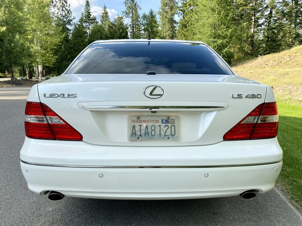 2005 Lexus LS 3rd Gen - Image 6 of 31
