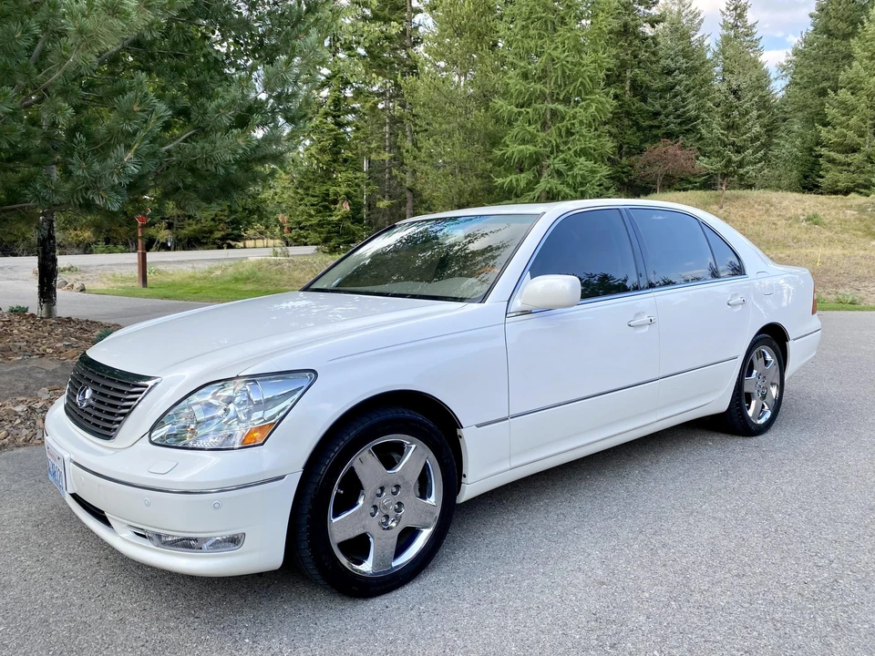 2005 Lexus LS 3rd Gen - Image 14 of 31