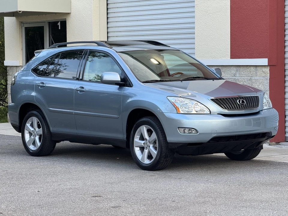 2005 Lexus RX 2nd Gen - Image 13 of 31