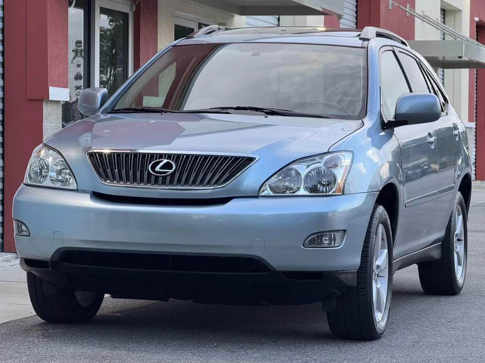 2005 Lexus RX 2nd Gen - Image 3 of 31