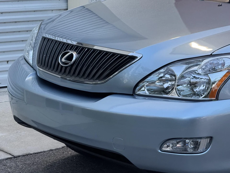 2005 Lexus RX 2nd Gen - Image 16 of 31