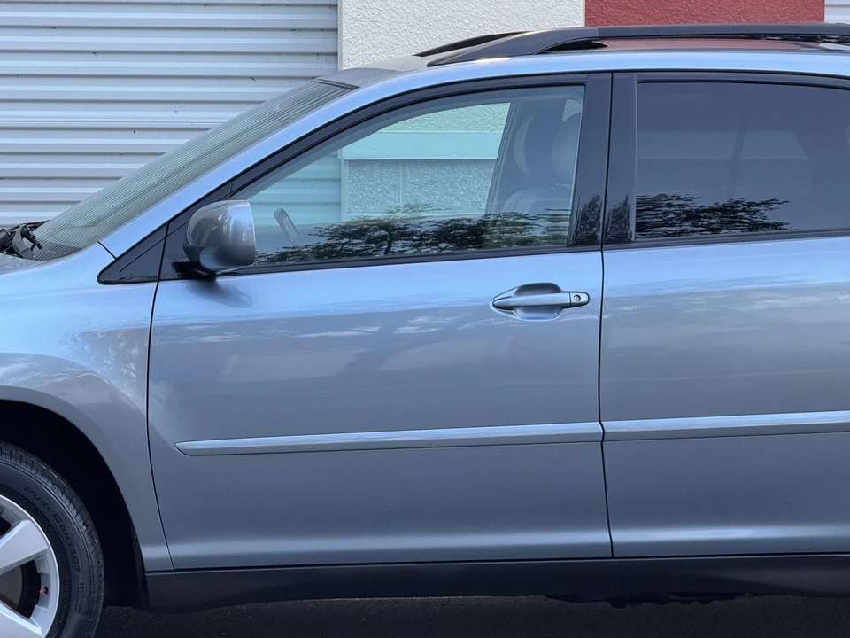 2005 Lexus RX 2nd Gen - Image 23 of 31