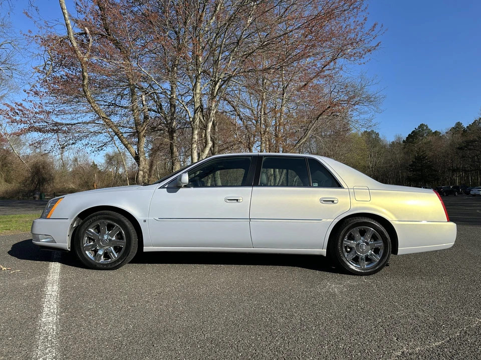 2006 Cadillac DTS - Image 19 of 31
