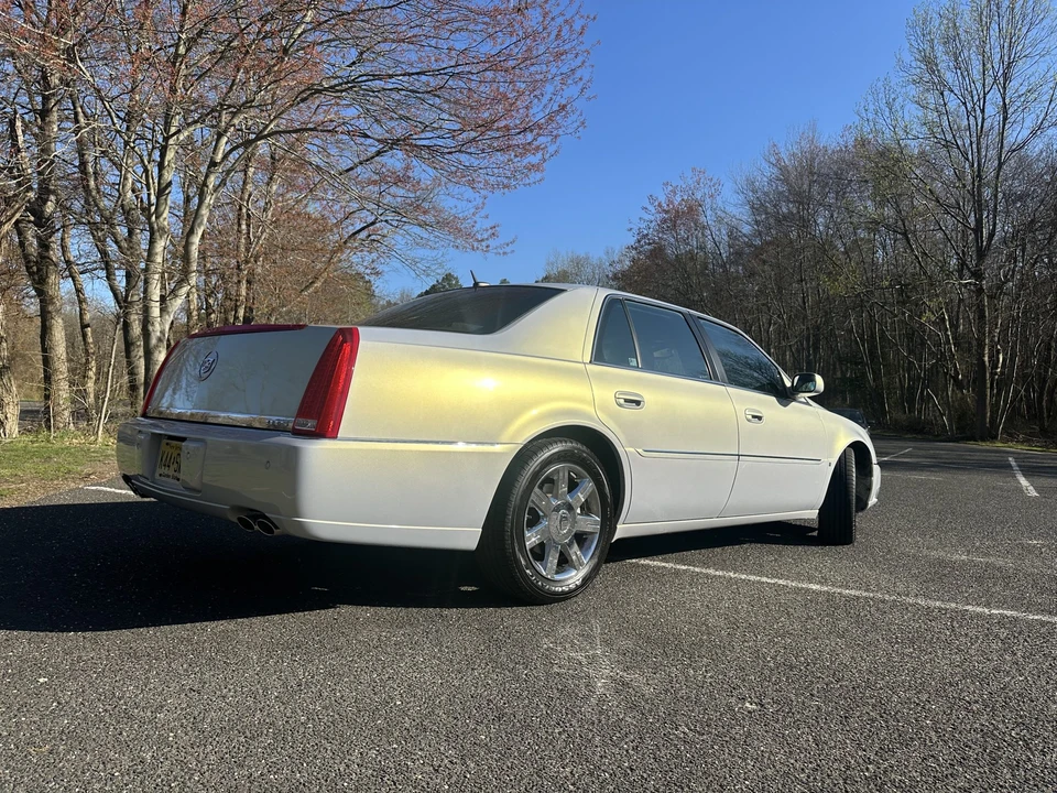 2006 Cadillac DTS - Image 12 of 31