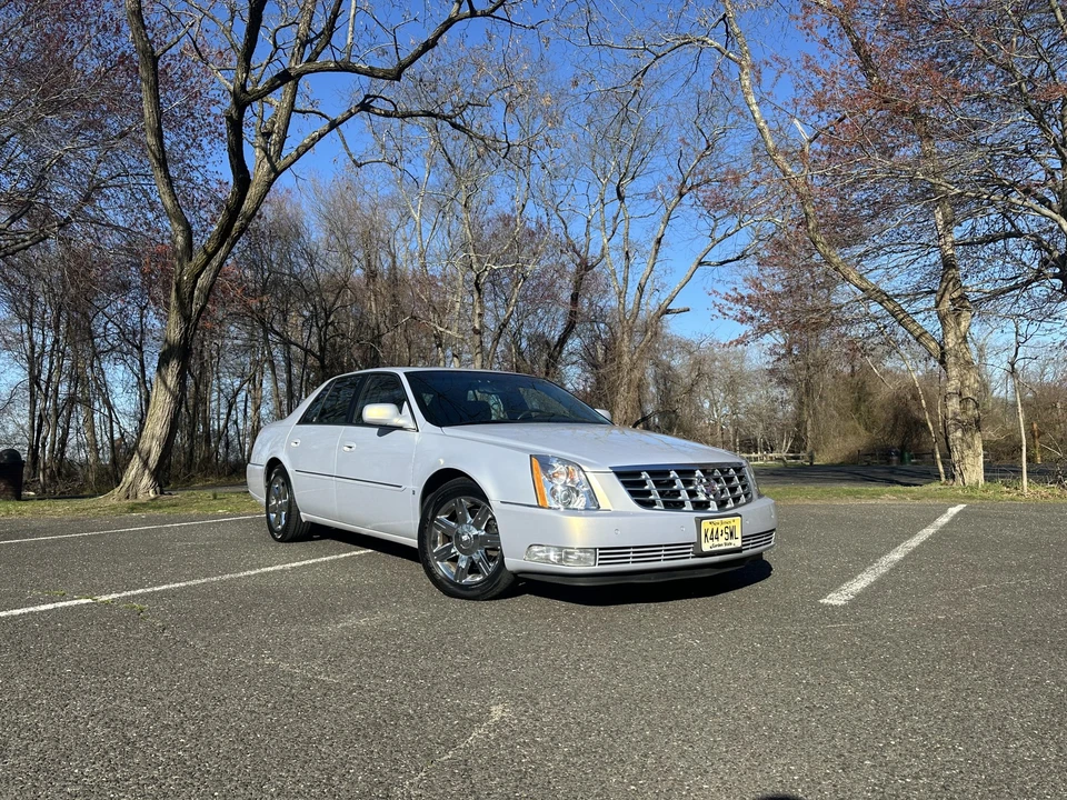 2006 Cadillac DTS - Image 7 of 31
