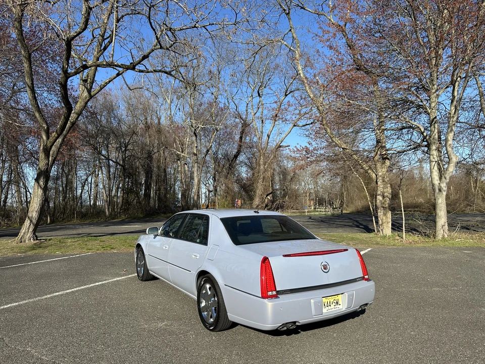 2006 Cadillac DTS - Image 18 of 31