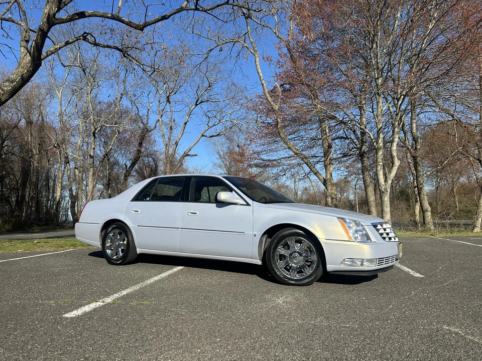 2006 Cadillac DTS - Image 10 of 31