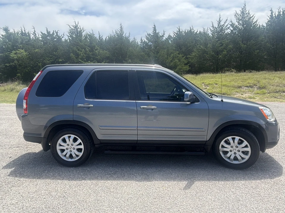 2006 Honda CR-V 2nd Gen - Image 7 of 31