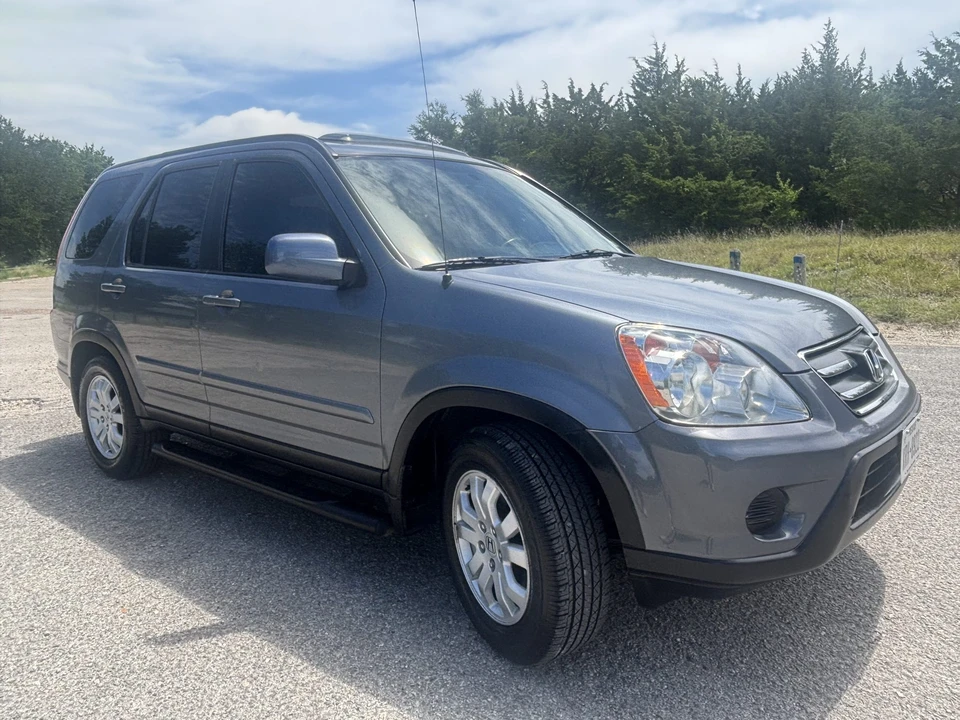 2006 Honda CR-V 2nd Gen - Image 8 of 31