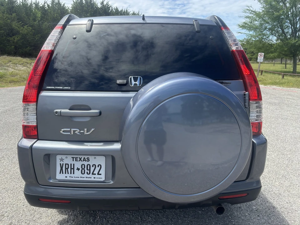 2006 Honda CR-V 2nd Gen - Image 10 of 31