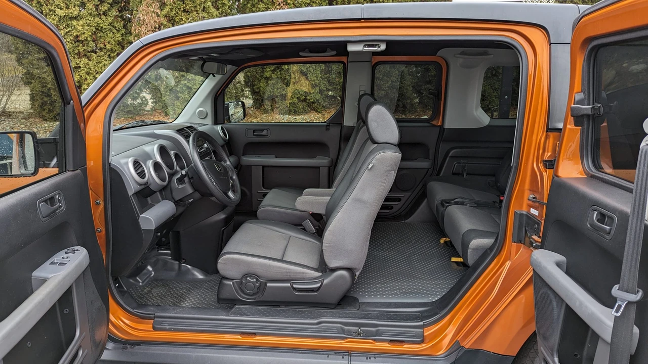 2006 Honda Element - Image 25 of 31