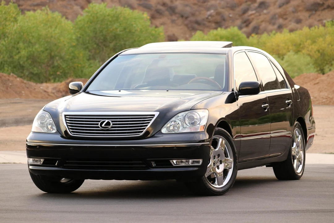 2006 Lexus LS 3rd Gen - Image 2 of 31