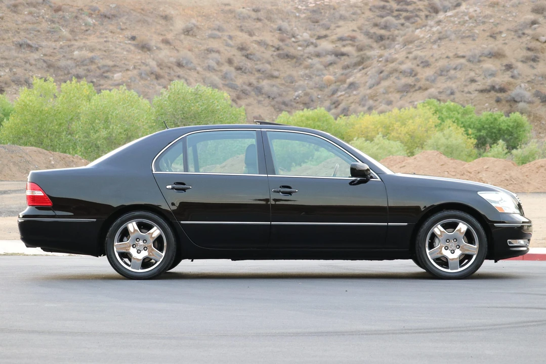 2006 Lexus LS 3rd Gen - Image 9 of 31