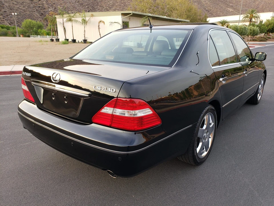 2006 Lexus LS 3rd Gen - Image 26 of 31