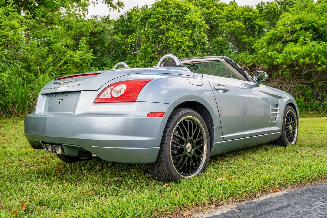 2007 Chrysler Crossfire - Image 6 of 31