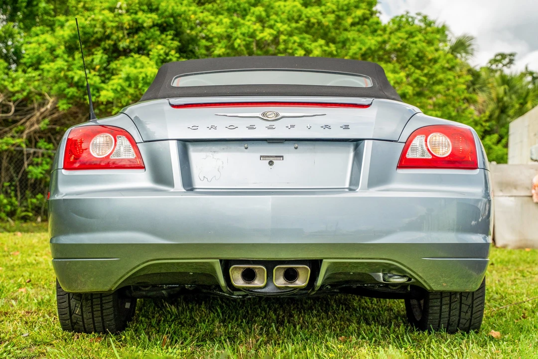2007 Chrysler Crossfire - Image 15 of 31