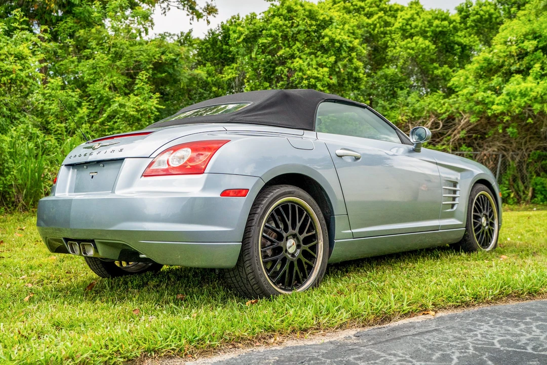 2007 Chrysler Crossfire - Image 16 of 31