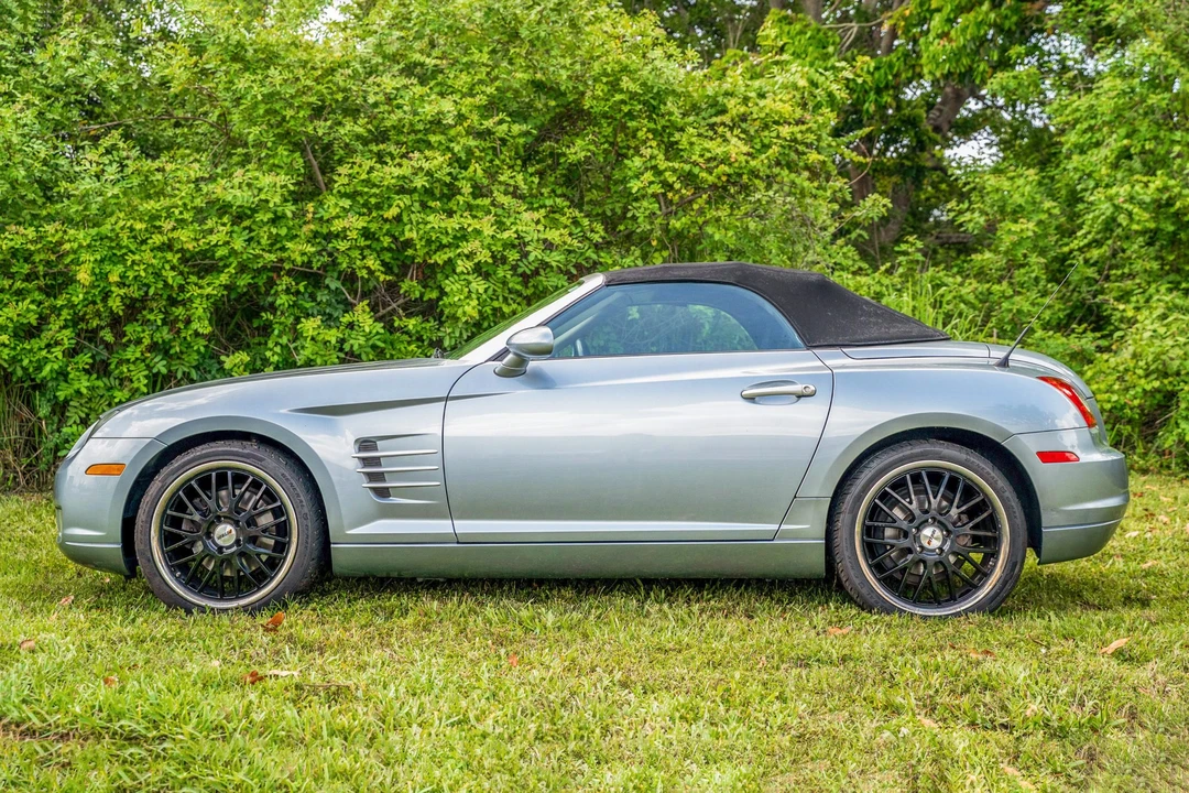 2007 Chrysler Crossfire - Image 17 of 31