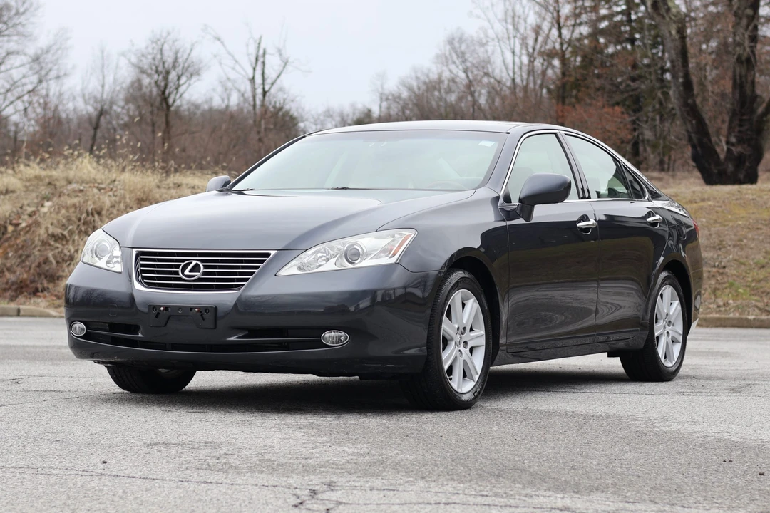 2007 Lexus ES 5th Gen - Image 2 of 31