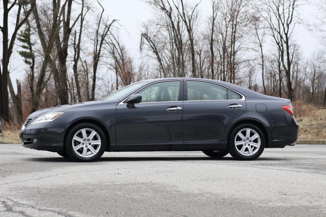2007 Lexus ES 5th Gen - Image 5 of 31